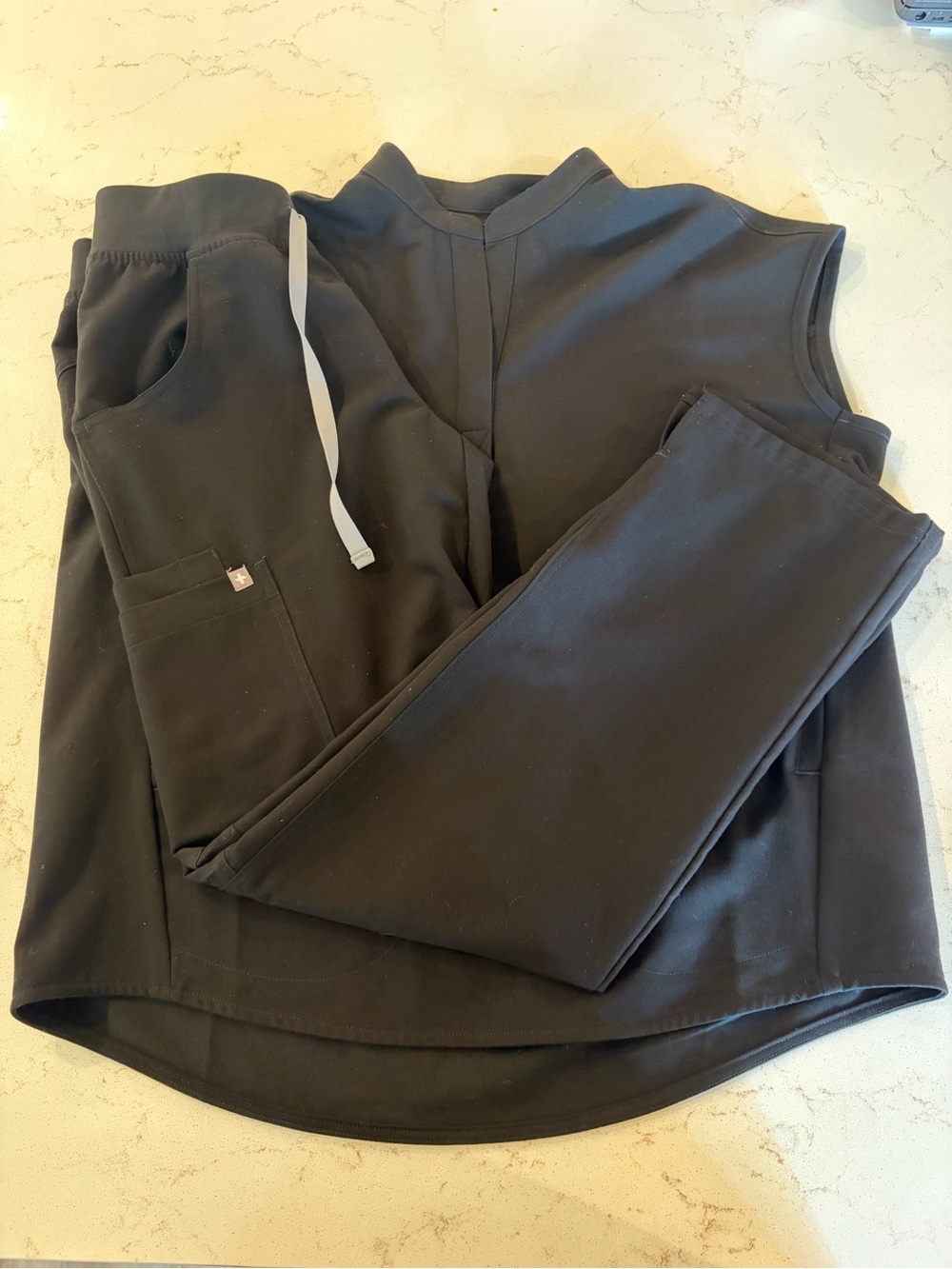 FIGS Black women’s scrub set top and pants